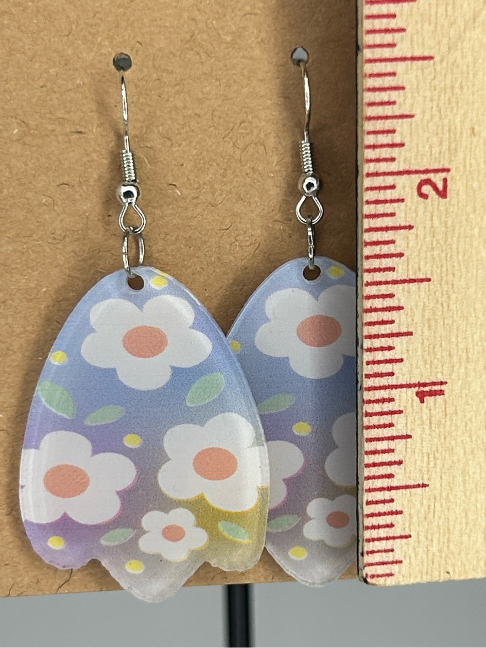 Floral Pastel Teardrop Dangle Earrings - Purple & White - Picture 2 of 3